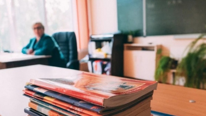 За год из омских школ уволились 800 учителей