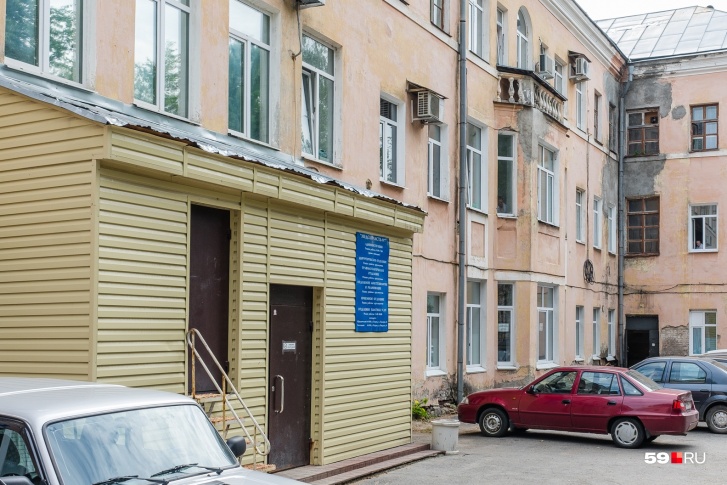 Раньше больницу сокращенно называли «шестёрка», теперь — больница Архангела Михаила Раньше больницу сокращенно называли «шестёрка», теперь — больница Архангела Михаила