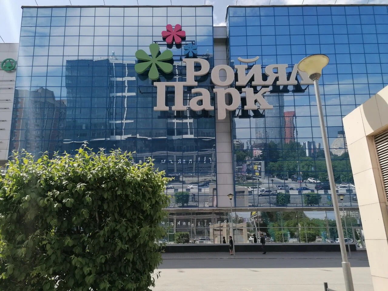В Новосибирске снесли стелу в честь героев ВОВ ради строительства гостиницы
