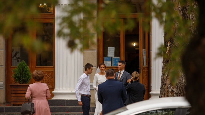 Татарстанцы стали меньше жениться и разводиться: публикуем данные статистики