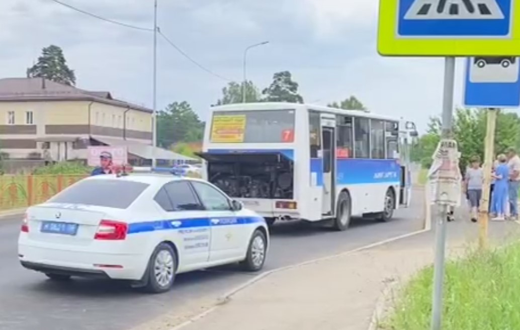 Автобус сбил 14-летнего подростка на пешеходном переходе в Ангарске
