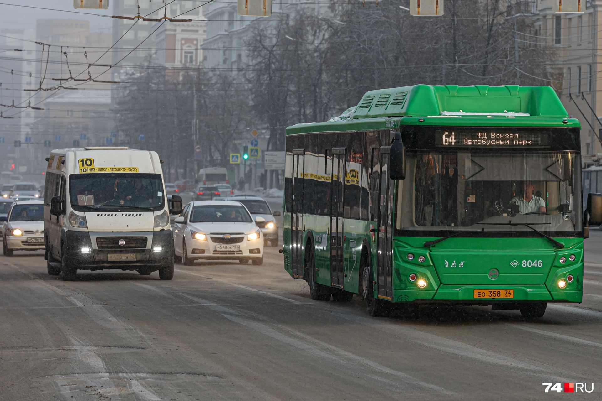 В прошлом году состоялась крупная закупка новых автобусов — сразу 157. Теперь в челябинском парке 259 низкопольных автобусов в возрасте до 3 лет