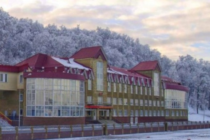 Комплекс «Биатлон» расположен на Комарова, 1 Комплекс «Биатлон» расположен на Комарова, 1