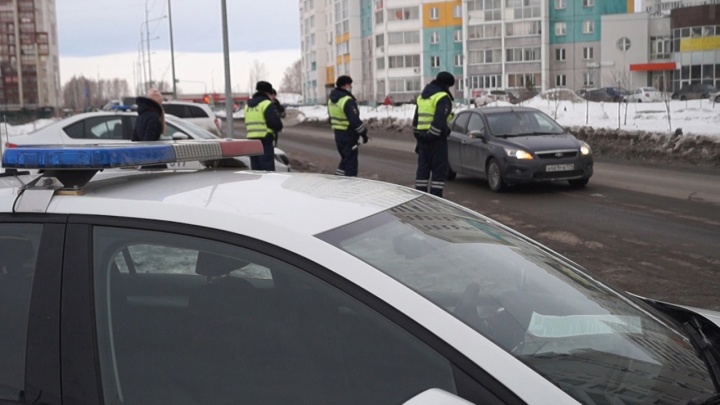 Пьяный водитель напал с ножом на инспектора ГИБДД в Магнитогорске