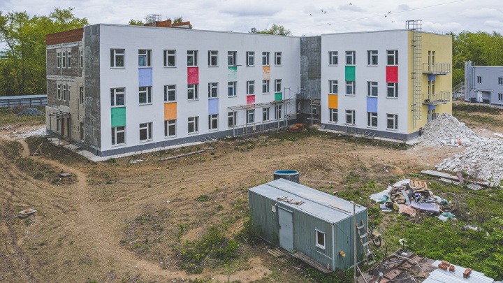 Проверяем, как строят детскую поликлинику на Шишкина, вместе с властями Прикамья. Прямой эфир