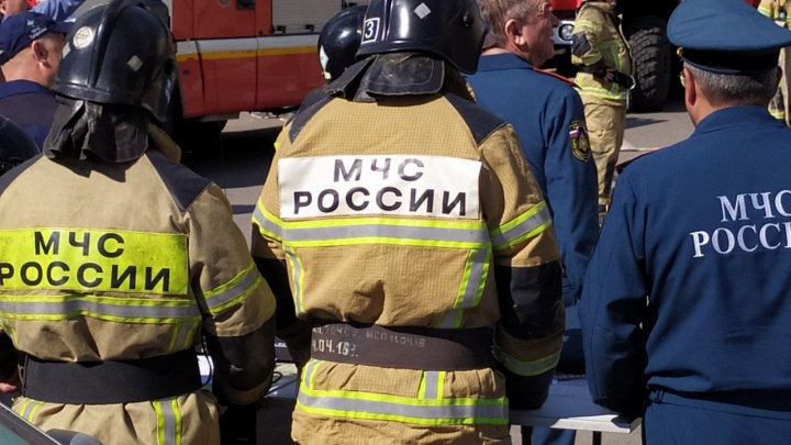 В Казани почти 4 часа горит здание «Созвездие-Йолдызлык»: публикуем видео