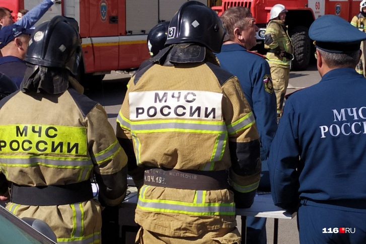 Площадь пожара — <nobr class="_">800 кв. м</nobr> Площадь пожара — <nobr class="_">800 кв. м</nobr>