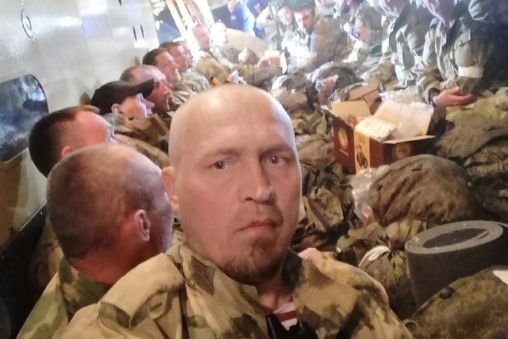 Виктор Паньков судим за мошенничество и не служил в армии, но тем не менее отправился на Украину