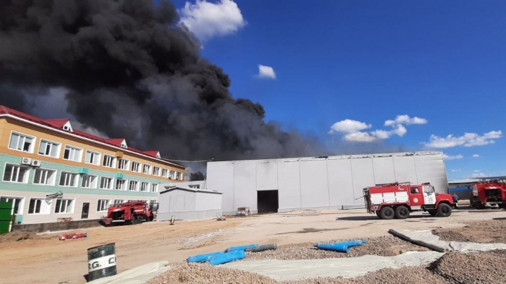 Пожар на заводе УЛК в Вельске: все подробности происшествия — в одном видео