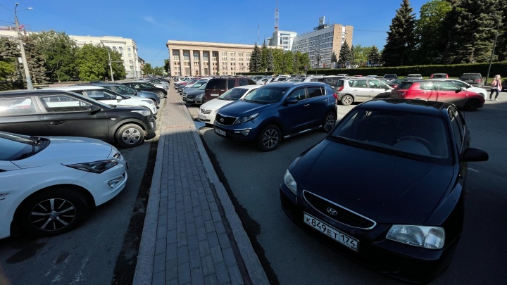 В центре Челябинска временно закроют большую бесплатную парковку