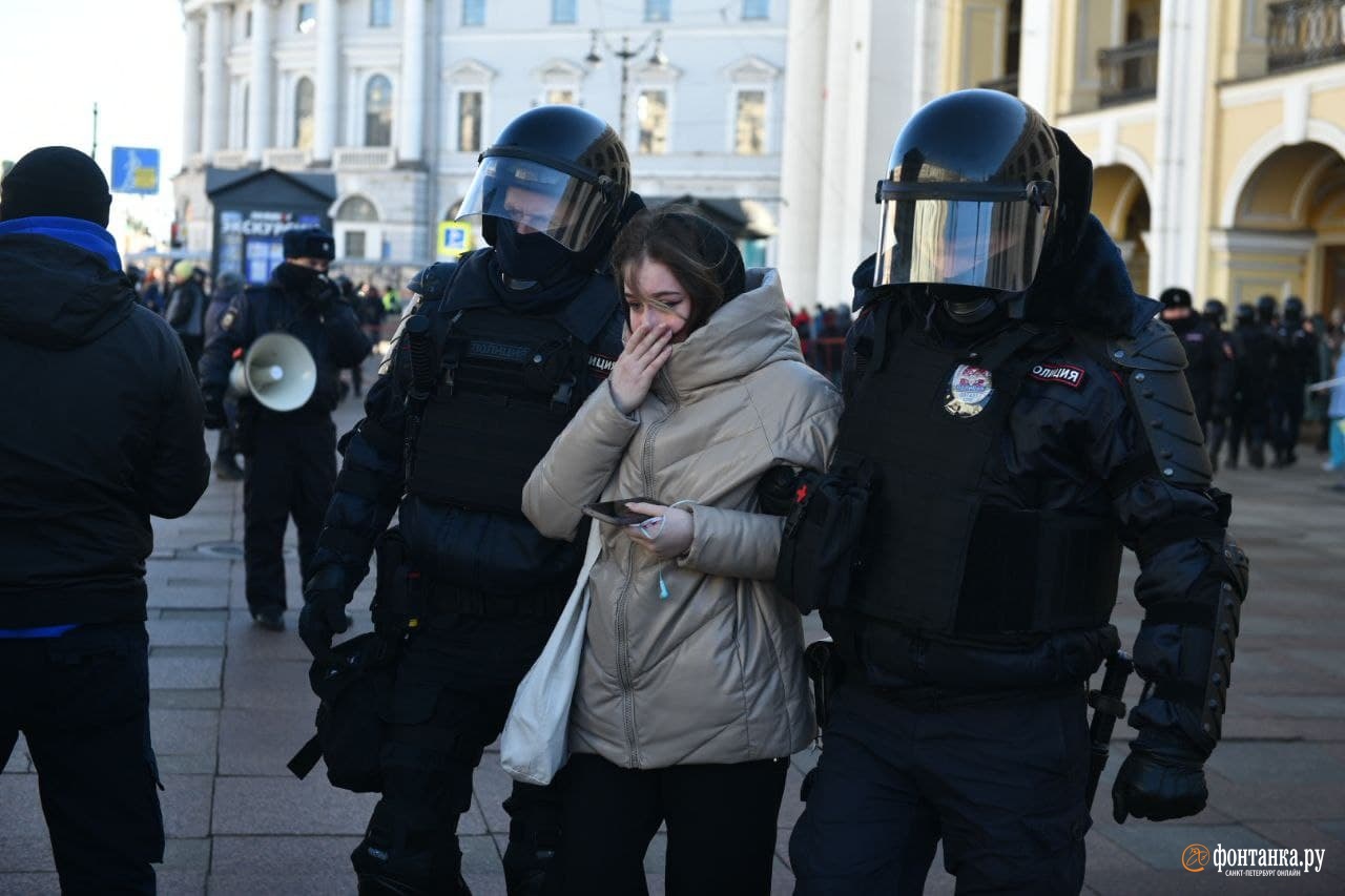 Год 6 спб. Митинг в Питере 24 02 2022. Задержания митинга в Петербурге 6 марта. Митинг в Питере сегодня 2022.