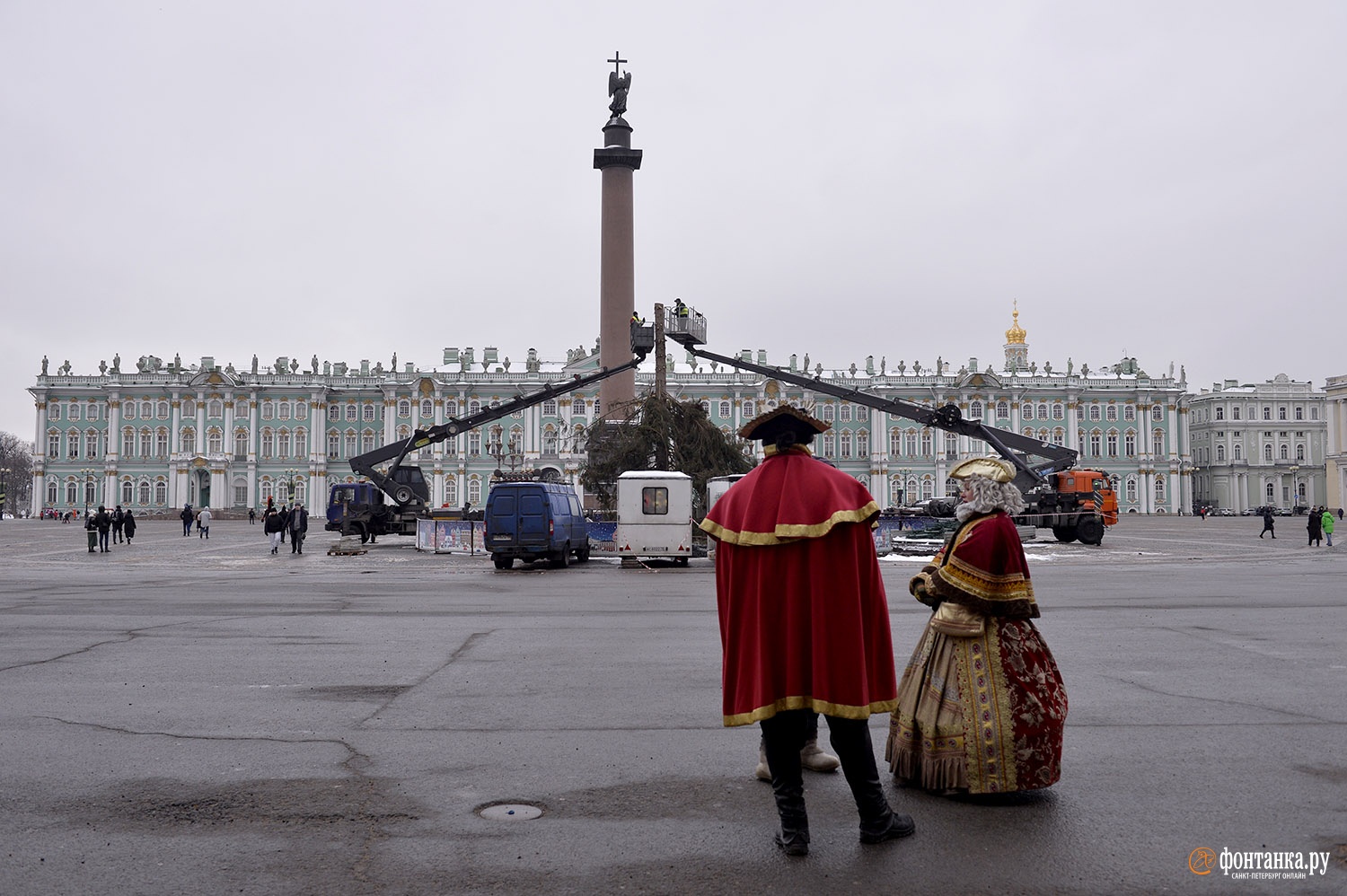 на дворцовой площади спб