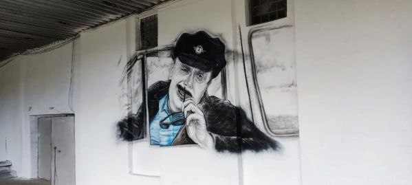 Создающий граффити в Краснокаменске мастер рассказал о работах
