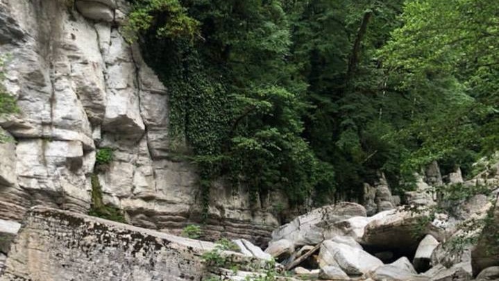 Туристу из Твери стало плохо от обезвоживания на «Белых скалах» в Сочи
