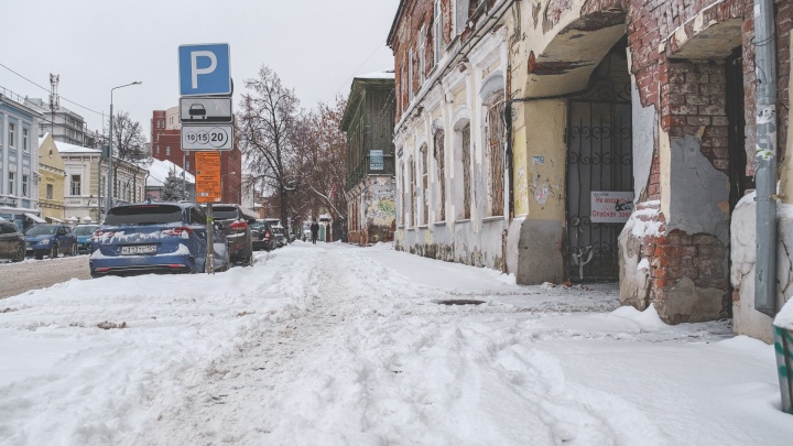 Эксперты: Пермь теряет до 1 миллиарда рублей из-за травм горожан на неубранных скользких тротуарах и в заснеженных дворах