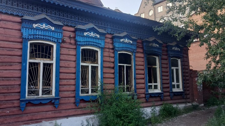 «Историческое здание отстояли». Пожарные потушили кафе «Селенга» в центре Читы