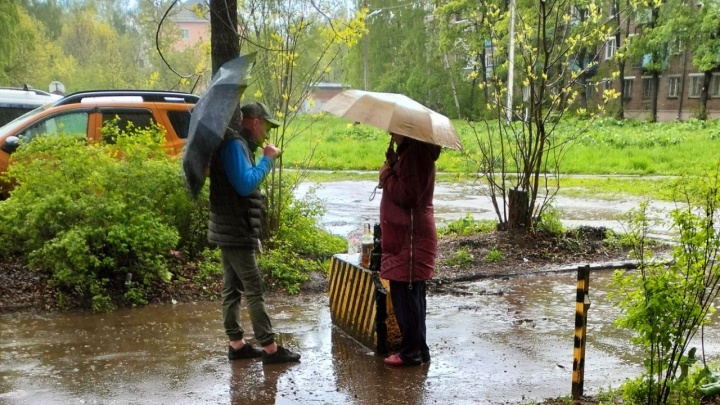 Жарко, но мокро. Москву накроет циклон и грозовые дожди