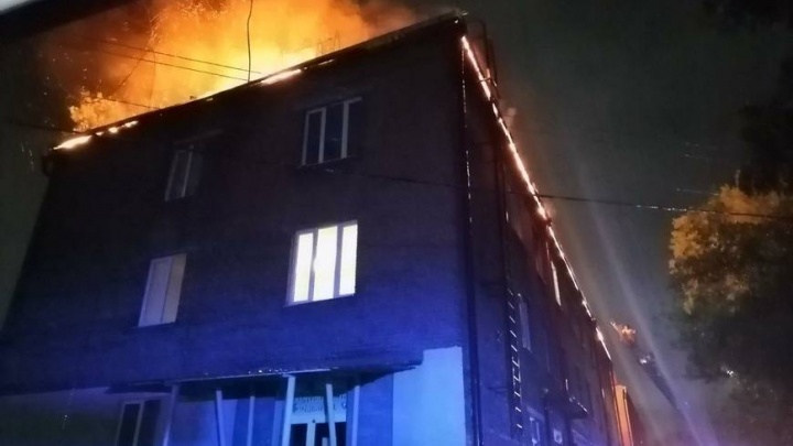 Роддом горел в Шелехове в ночь на 7 июня, одна из пациенток помогла эвакуироваться другим роженицам