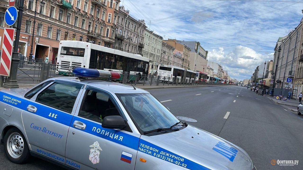 Вдали от Парада. Лиговский тоже перекрыт для движения транспорта |  28.07.2022 | Санкт-Петербург - БезФормата