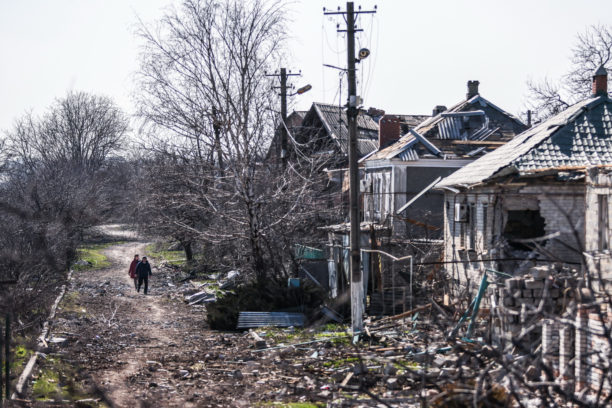 Сколько погибших мирных в мариуполе. Убитые мирные жители в Мариуполе. Улицы Мариуполя сейчас. Убитые мирные жиетлив Украине. Мариуполь сейчас восстановление.