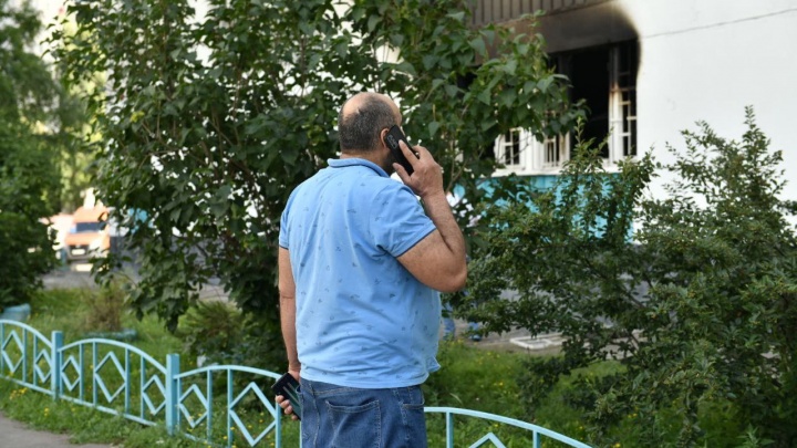 Родственники погорельца из хостела на Алма-Атинской не могут с ним связаться. Видео