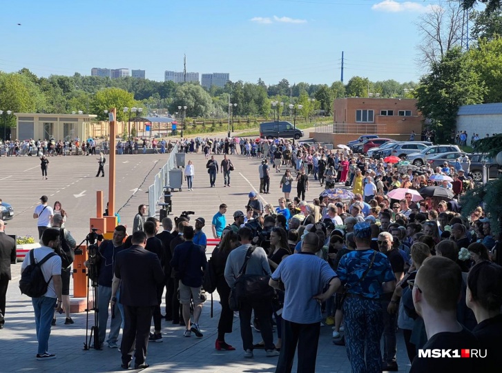 https://static.ngs.ru/news/2015/99/preview/1e4af9b8fc096c2070bbdf162f2455fd32296af55_727.jpg.webp-portal