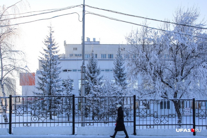 Пожар вспыхнул в цехе по промывке деталей Пожар вспыхнул в цехе по промывке деталей