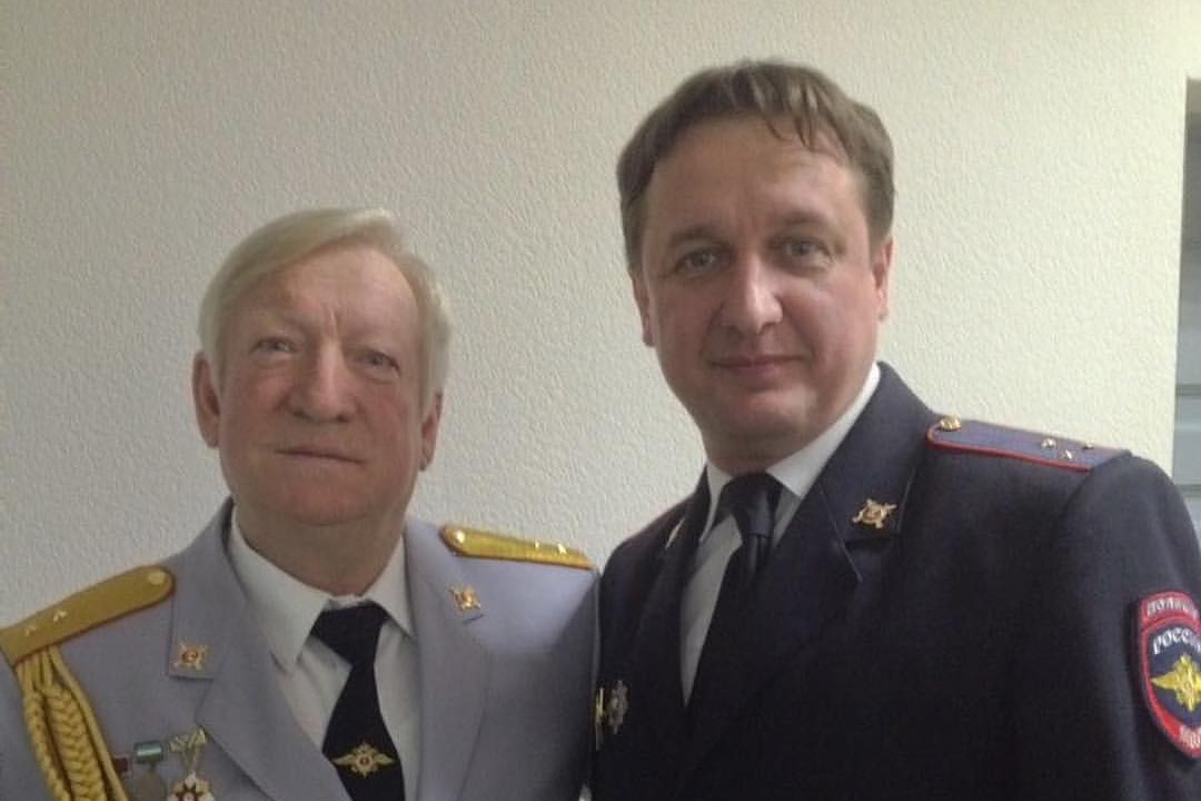 Алексей Синельников (справа) и артист Оркестра МВД Башкирии Юрий Зубков Алексей Синельников (справа) и артист Оркестра МВД Башкирии Юрий Зубков