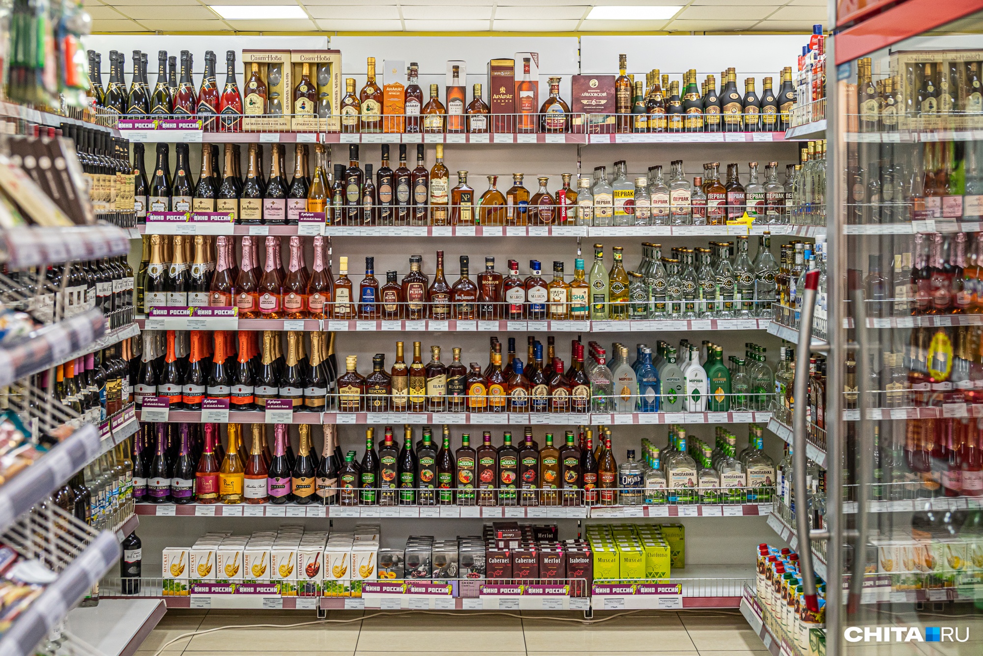 Алкоголь запретили продавать в некоторых населенных пунктах Забайкалья из-за мобилизации