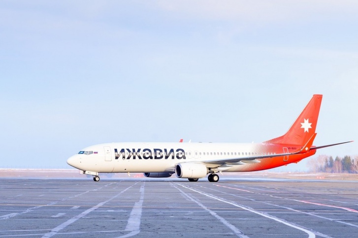 По телефону горячей линии «Ижавиа» говорят, что компания перестала летать в Челябинск, но в аэропорту имени Курчатова заявили, что отмена рейсов временная