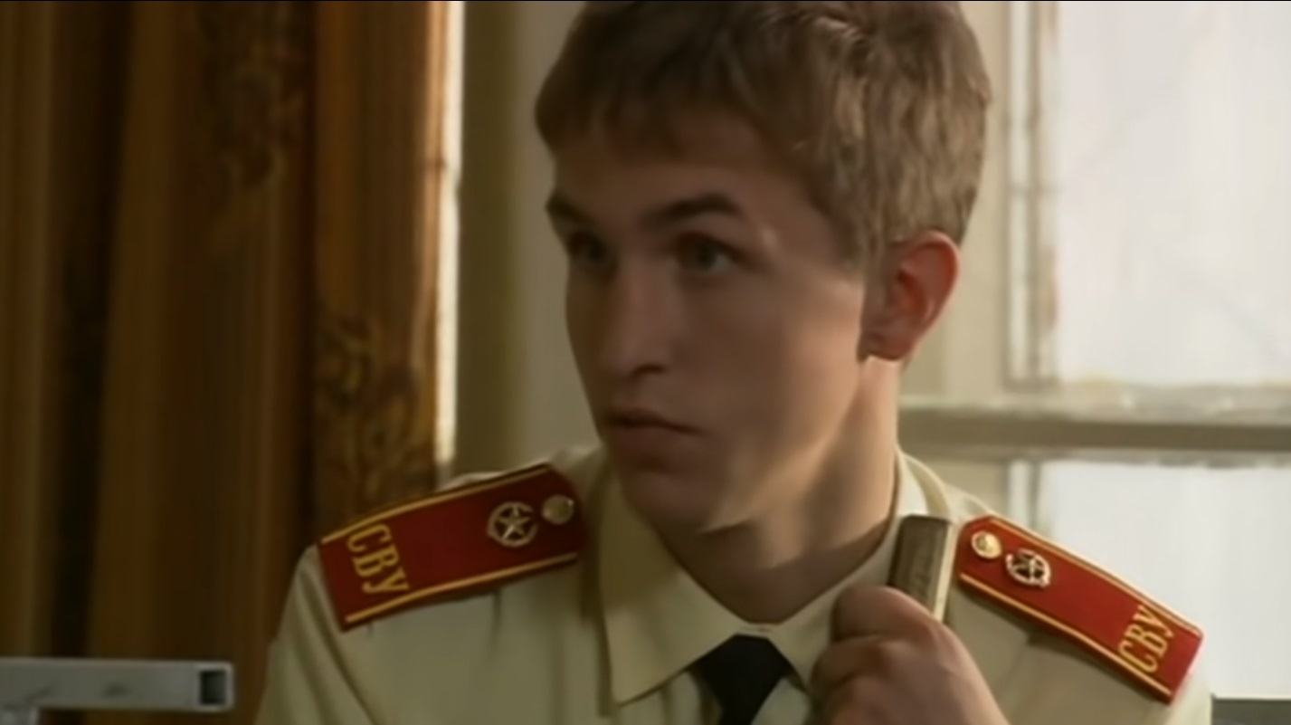 Иван сыграл детдомовца Андрея Левакова, который сам поступил в Суворовское училище