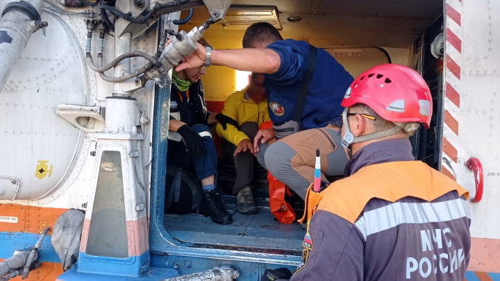 Сочинские спасатели эвакуировали пострадавшего туриста с горы Фишт