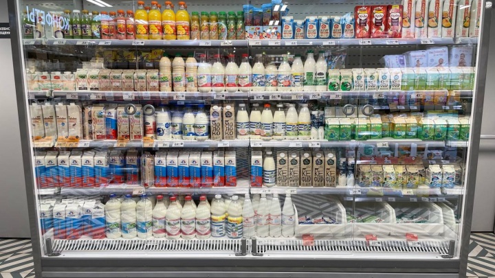 «Не возят уже неделю»: в Ярославле из магазинов пропало молоко в пол-литровых упаковках