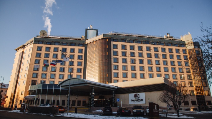 Hilton приостанавливает инвестиции в Россию. Что будет с их отелем в Тюмени?