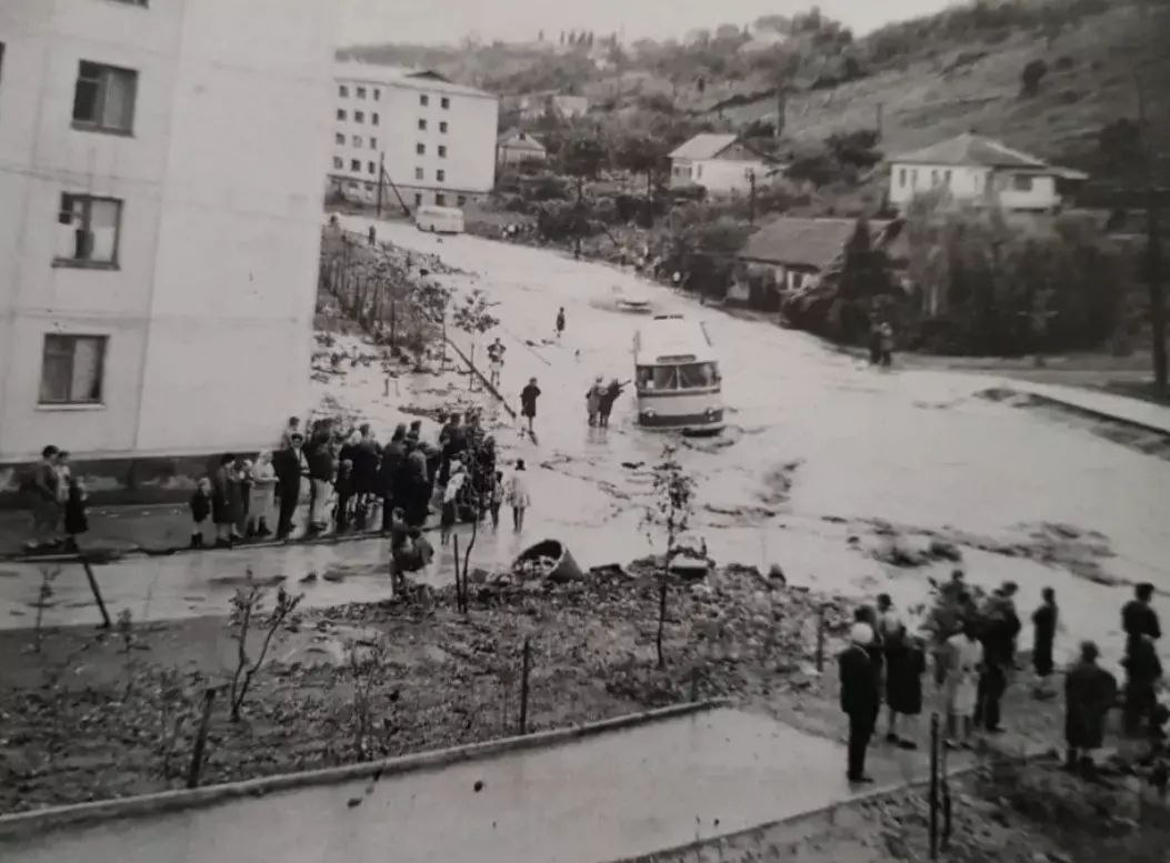 Осенью 1968 года по Донской плавали автобусы