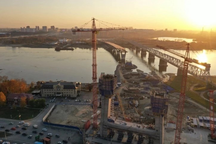 Подрядчик обвинил концессионера четвертого моста в Новосибирске в невыплате заплаты охранникам
