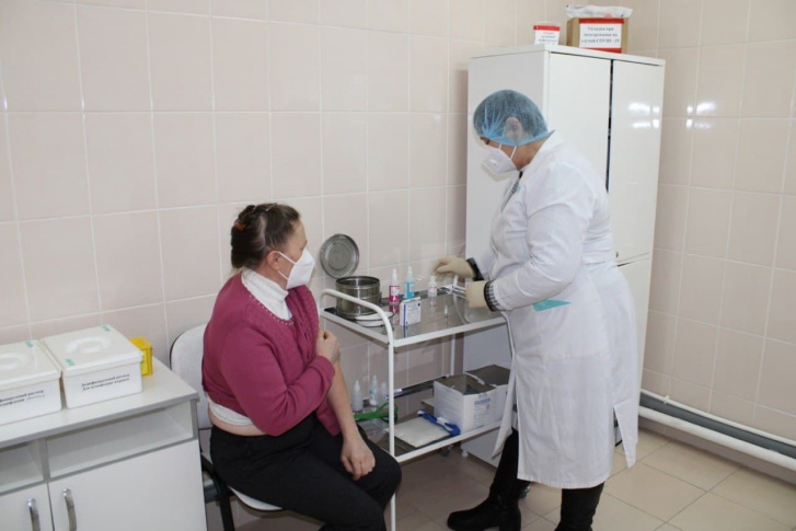 На сегодняшний день в Кузбассе вакцинированы <nobr class="_">1 214 480</nobr> человек