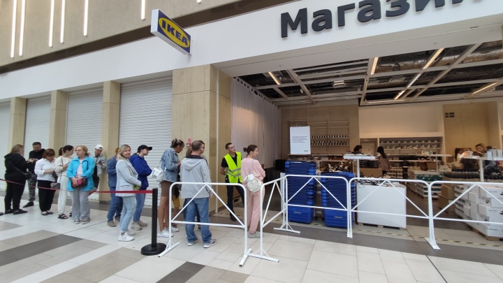 В екатеринбургской «Меге» внезапно заработал магазин от IKEA. К нему уже выстраиваются очереди