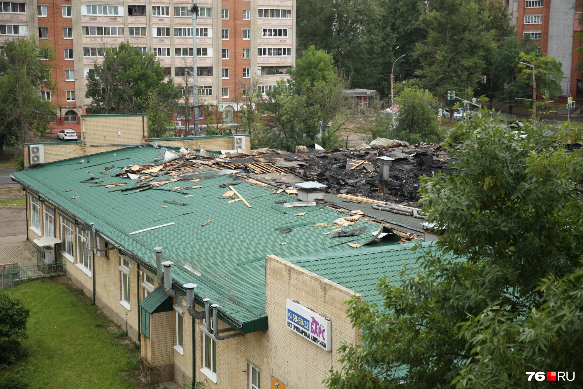 После ярославль. Пожар в ТЦ Лотос Ярославль. Мамука Ярославль пожар. ТРЦ сгорел Синдика. Ярославль ТЦ.