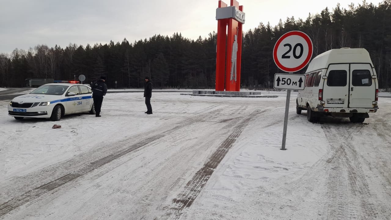 Сотрудники ГИБДД задержали его при повороте из Сатки на трассу М-5 Сотрудники ГИБДД задержали его при повороте из Сатки на трассу М-5
