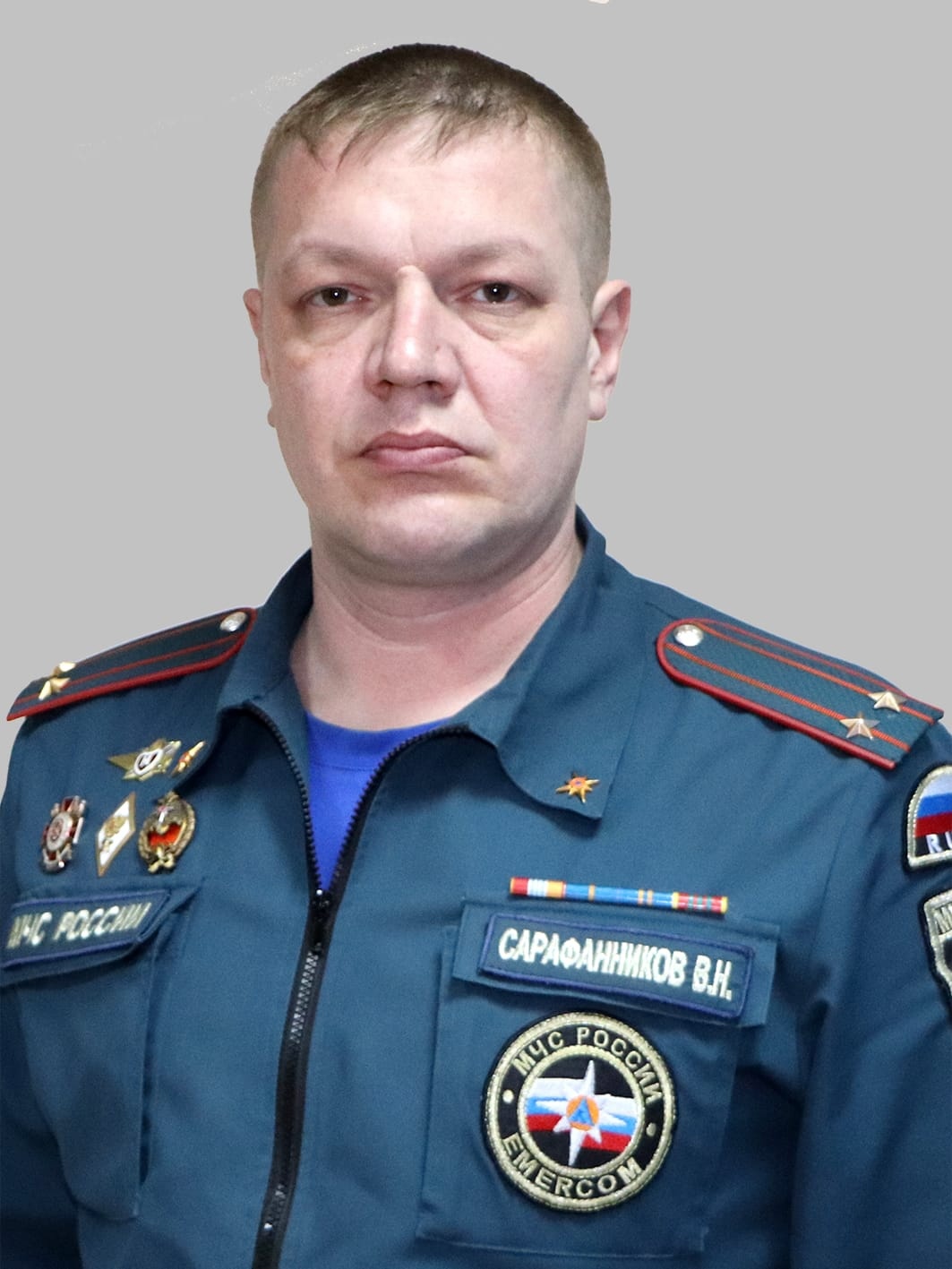 Наш собеседник, Виктор Сарафанников, устроился работать в МЧС по примеру дяди и брата Наш собеседник, Виктор Сарафанников, устроился работать в МЧС по примеру дяди и брата