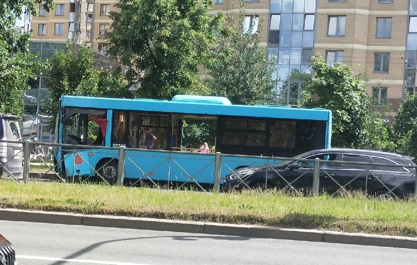 Серьёзное ДТП на Выборгском шоссе. На месте много скорых | 06.07.2022 |  Санкт-Петербург - БезФормата