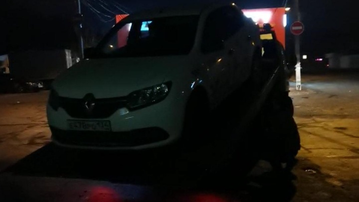 Извозчик «с душком»: на юге Волгограда ночью задержали пьяного водителя такси