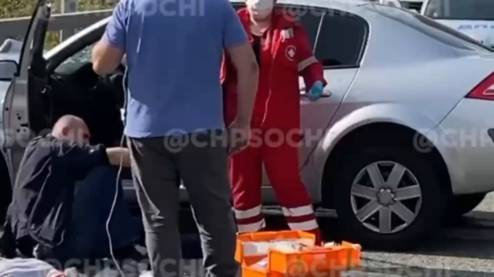 В ДТП в Красной Поляне пострадала беременная пассажирка