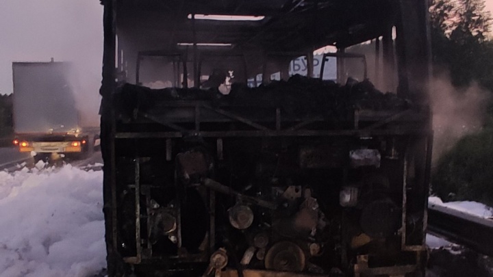 В Кстове дотла сгорел пассажирский автобус