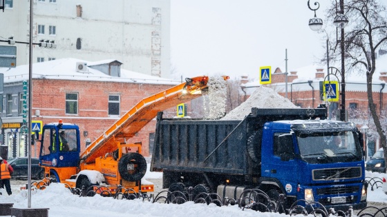 Губернатор признал, что власти Тюмени не справились с уборкой снега