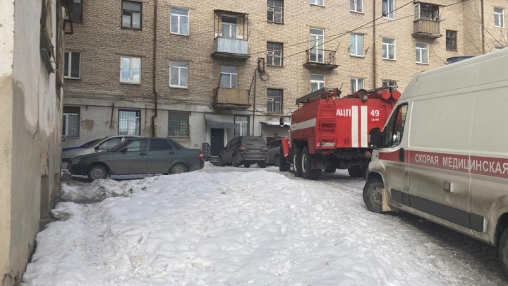 В результате взрыва в квартире в Челябинской области пострадали мужчина и 14-летний мальчик