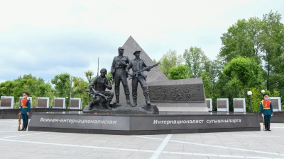 «Маме некуда прийти к сыну»: чиновники Татарстана не хотят вписывать имя погибшего солдата на мемориал
