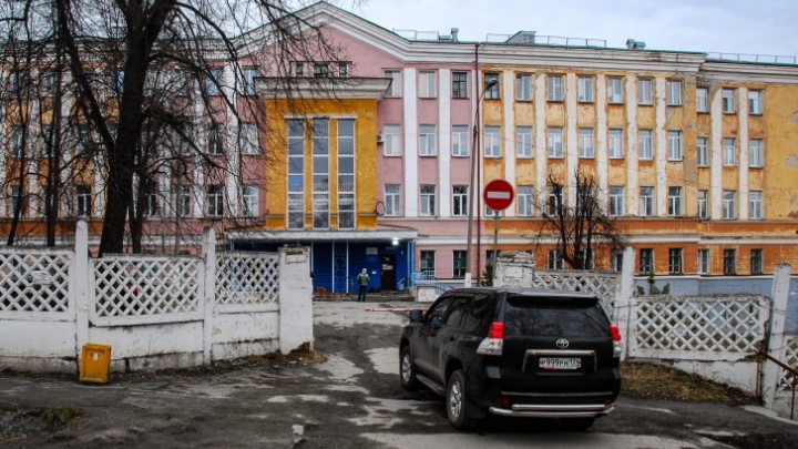 Пенсионерка из Челябинской области умерла от ковида, не дождавшись результата ПЦР-теста