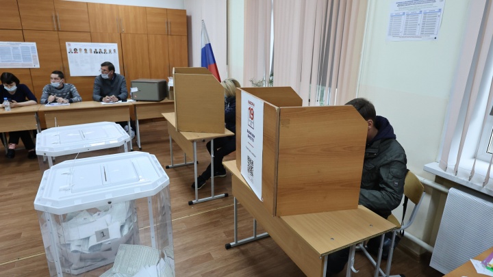 Действующий мэр, экс-кандидат в губернаторы и еще двое зарегистрированы на выборы мэра Слюдянского района